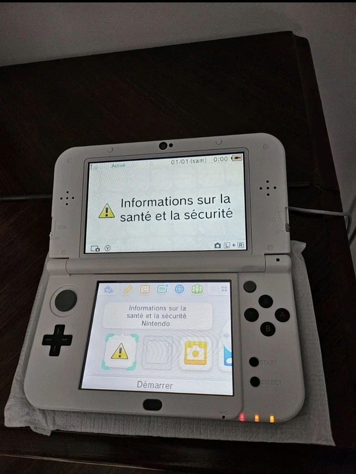 Nuevo Nintendo 3DS XL Fire Emblem Fates Edición Limitada + Juego Edición Limitada  Foto 3 de 4