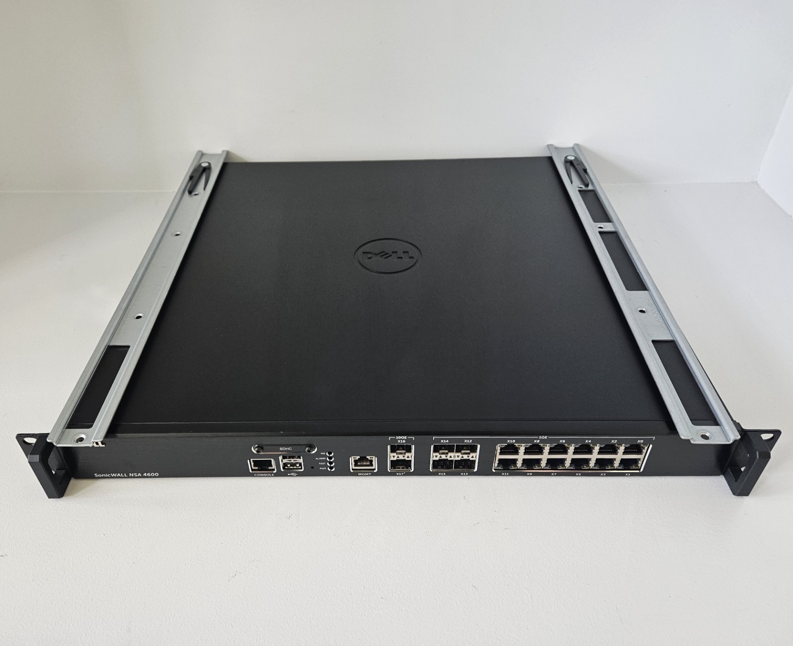 как выглядит Dell SonicWALL NSA 4600 Network Security Appliance Firewall - Not Registered фото