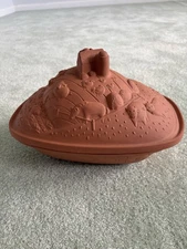 1984 Avon Gallery Original Terra Cotta Clay Dutch Oven Baking Dish w/instruction