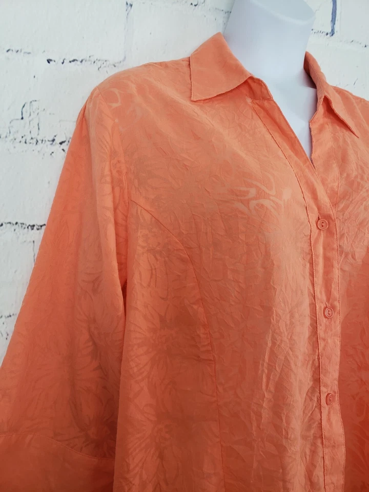 Joanna 橙色倦怠面料纽扣衬衫加大码 2X 3/4 袖尖领 — 第 4/4 张图片