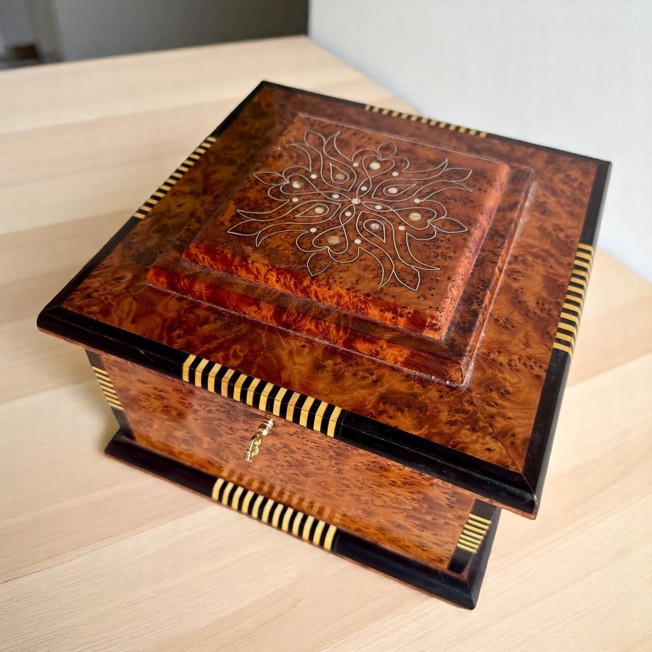 Thuya Wood Jewelry Box with Key - Keepsake Organizer Gift Box-image