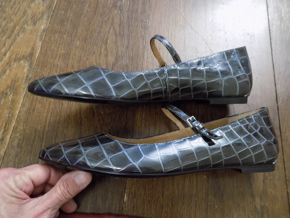 Calvin Klein Gracy Mary Jane Patente Cocodrilo Repujado Gris Oscuro Usado en Excelente Condición Talla 7 ¡ADORABLE!! Foto 4 de 4