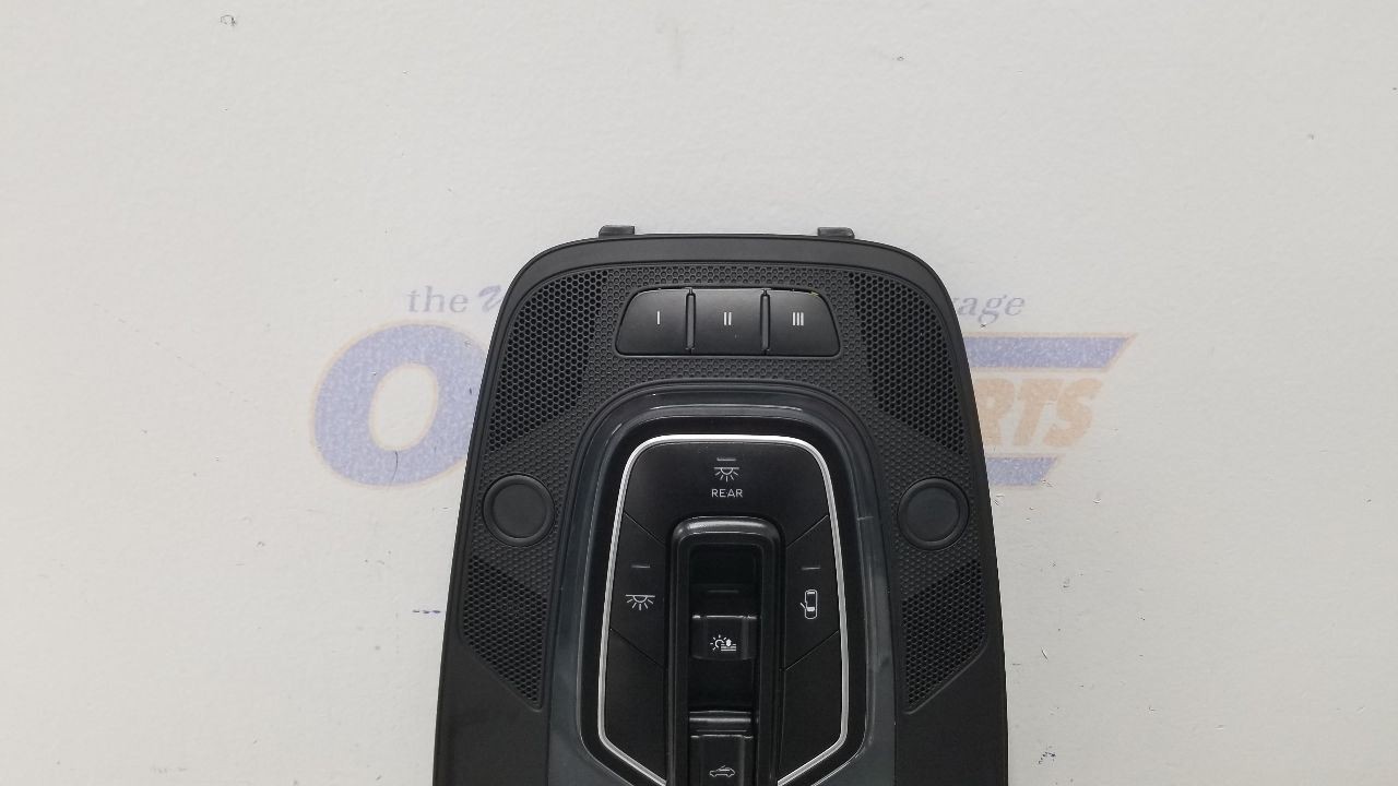 17 BENTLEY BENTAYGA ROOF OVERHEAD CONSOLE WITH SUNROOF AND GDO BLACK