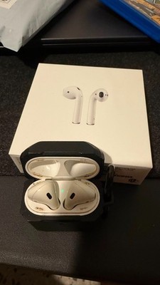 Apple AirPods 2nd Generation with Charging Case - White with engraving
