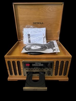 NEW Oak Detrola KM837 Replica Record Player CD Cassette Am/Fm