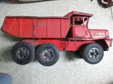 Vintage BUDDY L hydraulic tandem 10-wheel dump truck