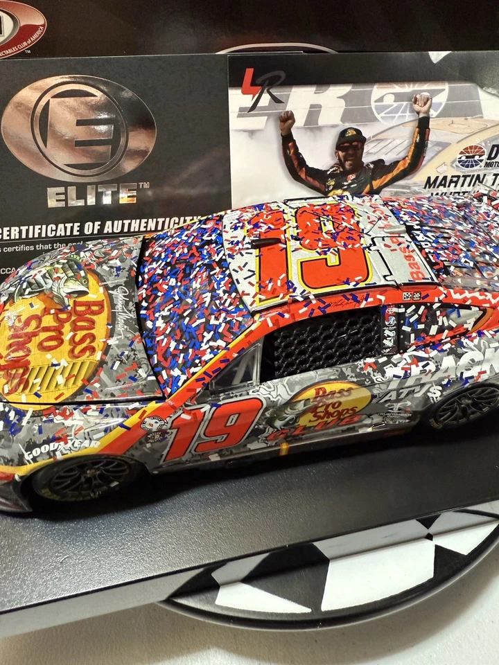 Martin Truex Jr. ELITE #19 Bass Pro Shops Dover Win 2023 1/24 Nascar Diecast - Image 4 of 4