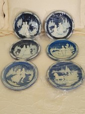 Christmas Cameo 6 plate series by Incolay Stu...