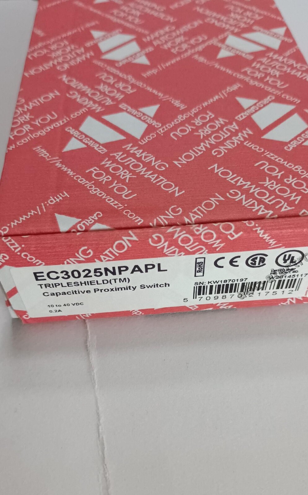 1PCS NEW EC3025NPAPL proximity switch #F22