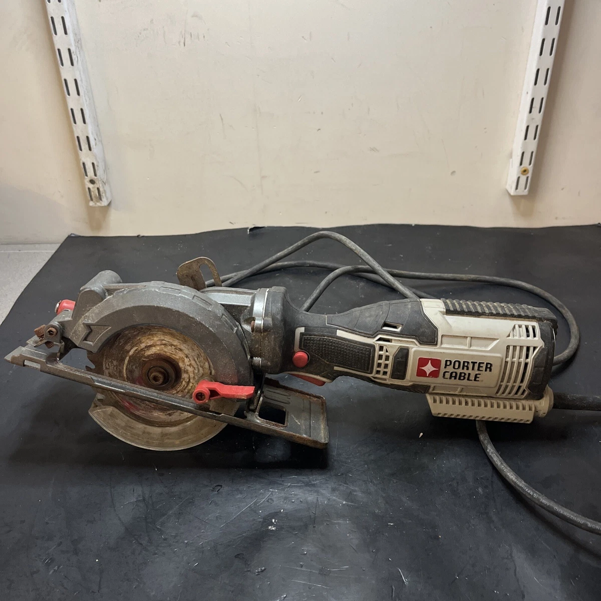 Porter Cable PCE381 4.5 Corded Circular Saw 120v 5.5 Amps