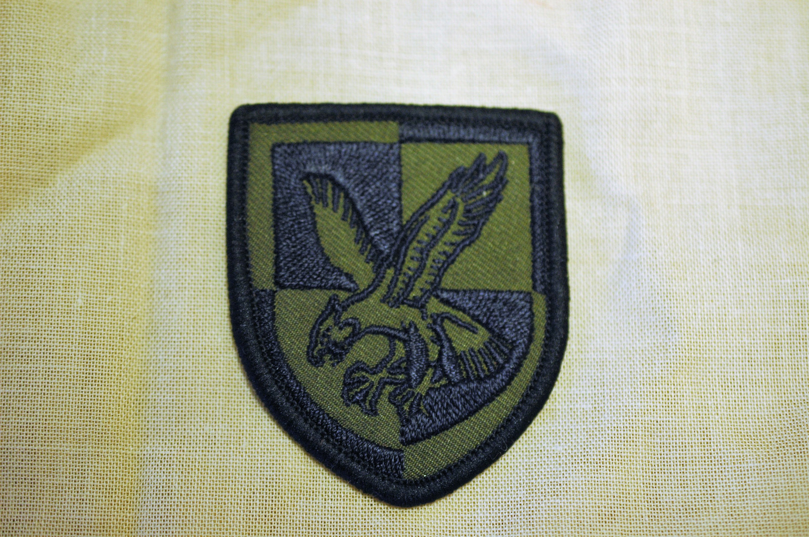 US Army 704th Military Intelligence Brigade ACU patch m/e US Army 704th Military Intelligence Brigade ACU patch m/e