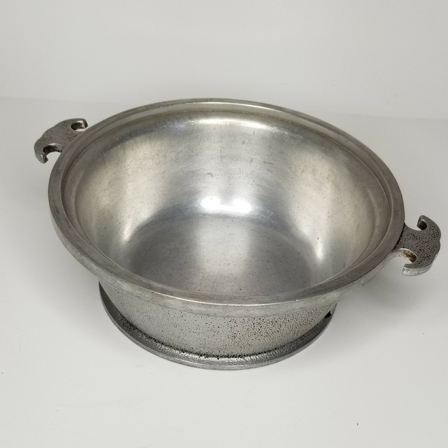 Vintage Guardian Service Hammered Aluminum Ware 9" x 4" Roasting Pan