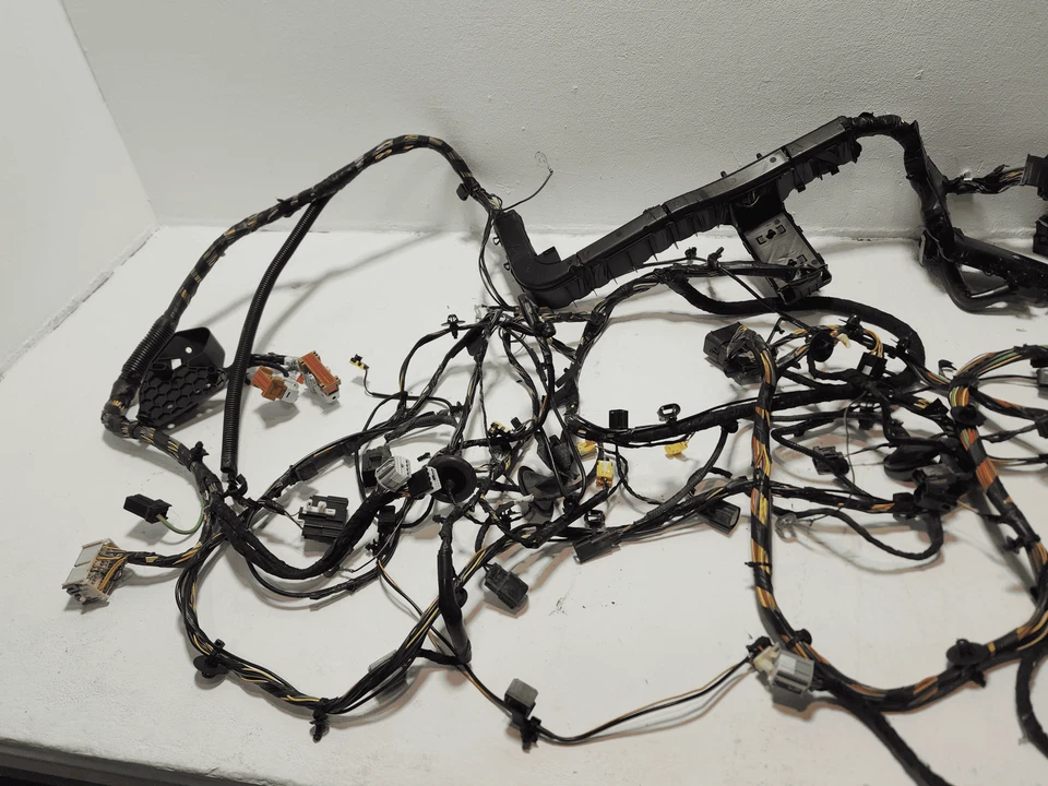 Chicote de fios de piso interno para carro Ford Focus ST 2.0L 2016 fabricante de equipamento original - Imagem 4 de 4