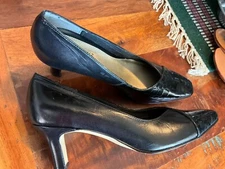 MARK-LEMP CLASSICS WALKING CRADLES size 10.5 N BLACK LEATHER LOW HEELS