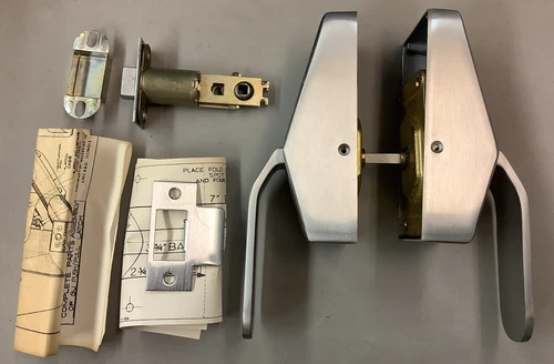 Glynn Johnson HL6-26 Push-Pull Hospital Latch Paddle Door Lever (R10)