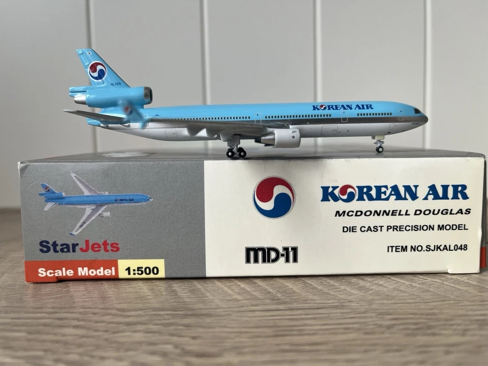 StarJets 1:500 Korean Air McDonnell Douglas MD11