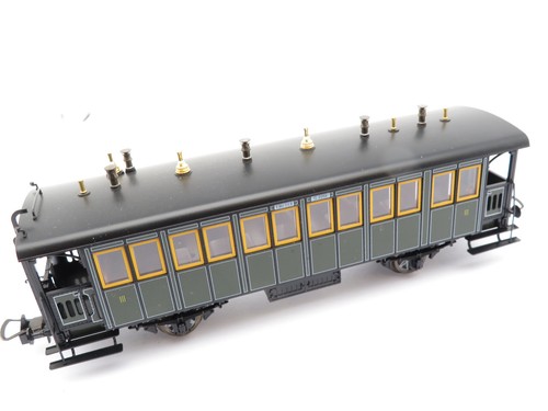 360H0 /4 - Trix H0 - Personenwagen 3.Kl grün K.Bay.Sts.B. / 20561 - top | Condition: Gebraucht