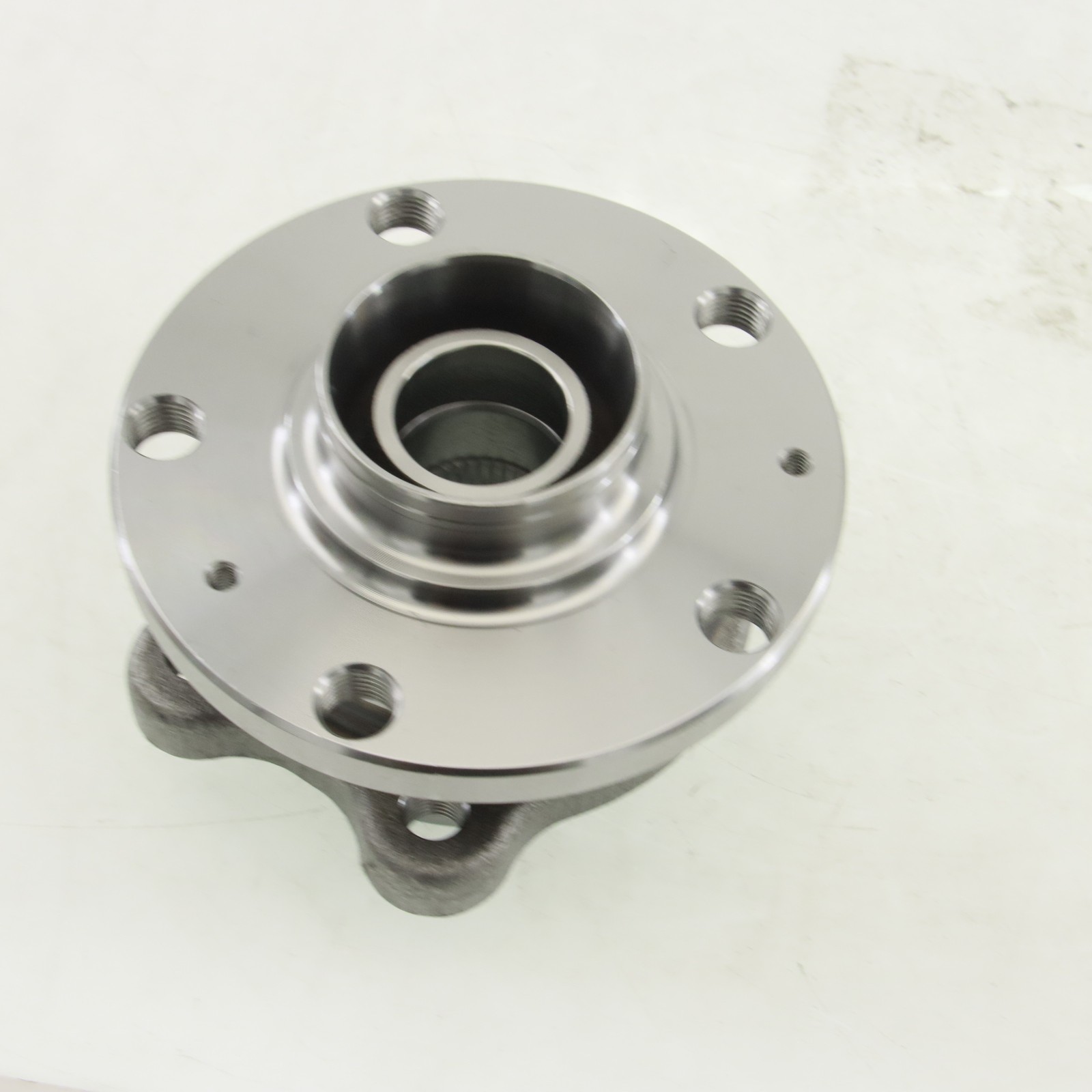 OEM Wheel Hub W/ Bearing For 3W0407613E Bentley Continental Gt Gtc Flying Spur 