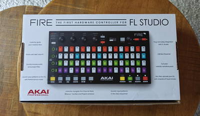 Akai Fire Pad-Controller Hardware Controller für FL Studio mit Trigger Pads