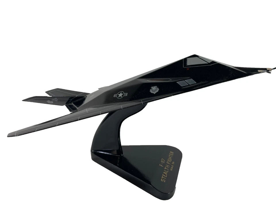 F-117 Stealth Fighter Jet Modelo Escala 1/50 Pantalla Negra Coleccionable Foto 4 de 4
