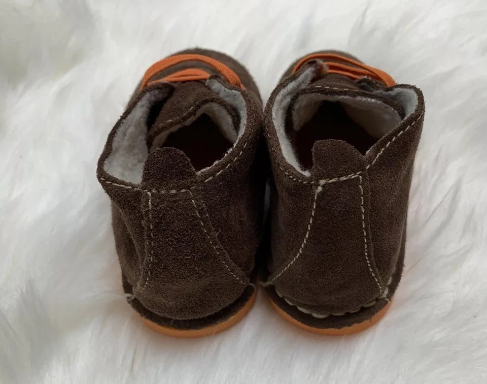 Genuine Kids Toddler Boy  faux Suede Fashion Boots Brown from OshKosh Size 4 - Image 3 of 4