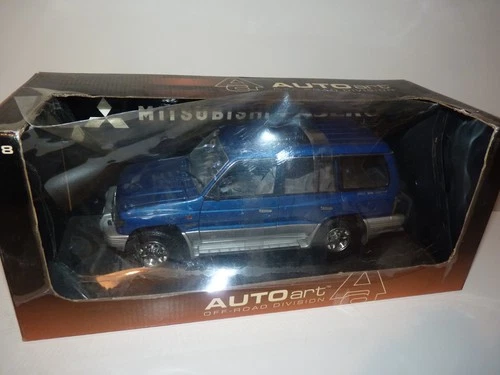 AutoArt Mitsubishi Pajero LWB 1998 in Metallic Blue - Boxed 1:18