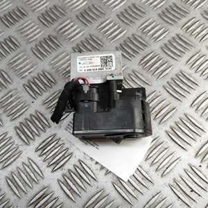 Porsche Taycan A/C Conditioner Expansion Ventil 4M0816682E Elektrizität 31860556