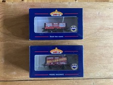 Bachmann Wagons 37-052 Worcester Co-Operative.37-106 Royal Leamington Spa.VGC.