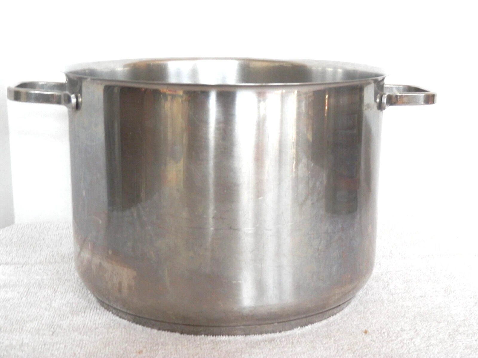 Stainless Steel 10" Round Culinary Essentials Stockpot