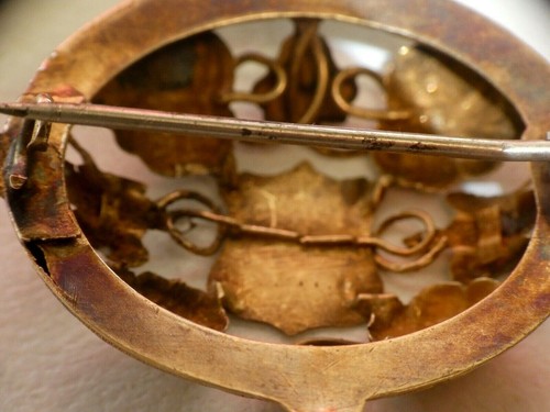 ANTIQUE AUSTRALIAN COLONIAL GOLD FILIGREE BROOCH LEAVES BIRDS FORGET ME NOT - Picture 8 of 12