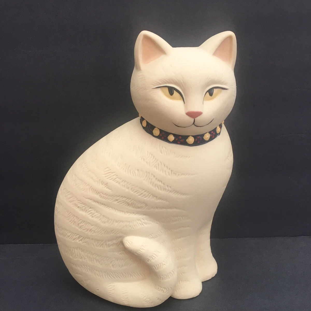 Cat bisque shop