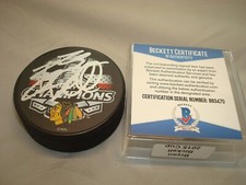 Bryan Bickell Signed Blackhawks 2015 Champions Hockey Puck Beckett BAS COA 1B
