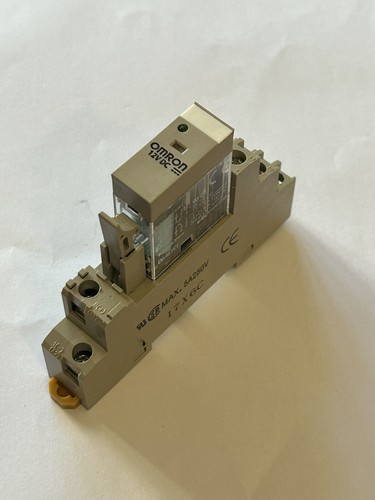 Omron Plug in Relay with base. 12v DC G2R-2-SN DC12(S) - Picture 2 of 3