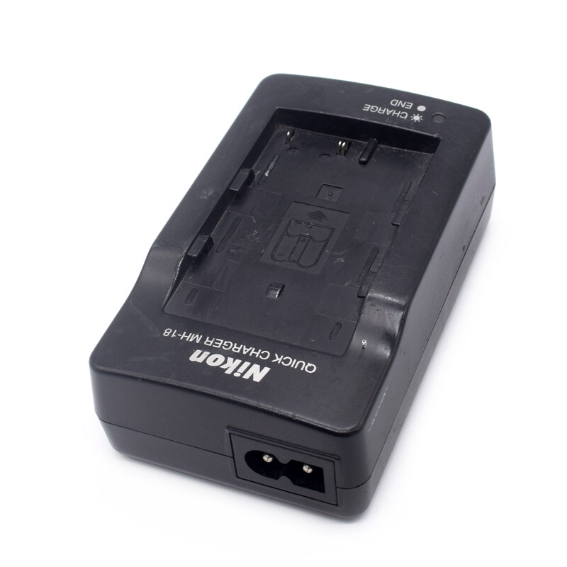 Original Nikon MH-18 Quick Adapter Charger 8.4V For EN-EL3 EN-EL3A