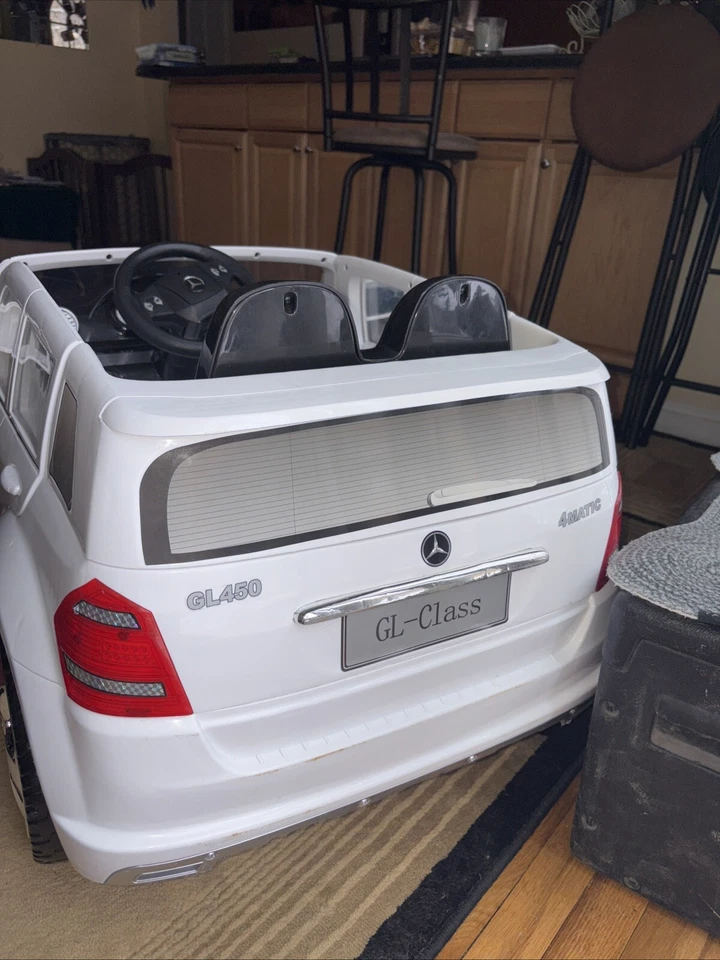 mercedes benz Little Kid Car Drivable 6V - Image 4 of 4