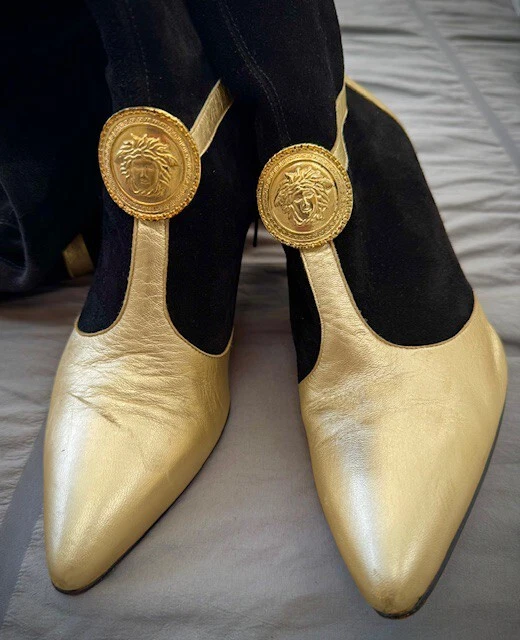 Botas Gianni Versace Otoño 1994 Pasarela Gamuza Medusa Embellecidas - Talla 39.5 Foto 3 de 4