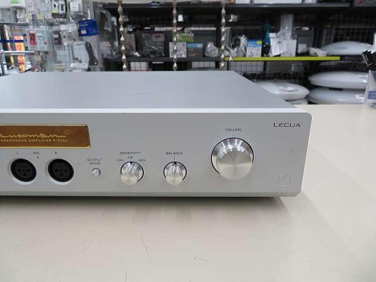 LUXMAN P-700u headphone amplifier good condition / ships LUXMAN P-700u headphone amplifier good condition / ships