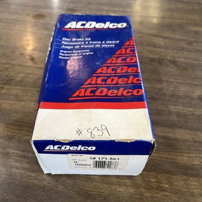 AcDelco #18024912 Brake Pads NOS 95-96 CHEV EXPRESS VAN SUBURBAN