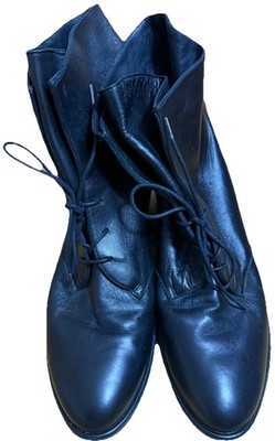 STUART WEITZMAN Woman s Black Flat Leather Booties Made in Spain Size 9.5 M