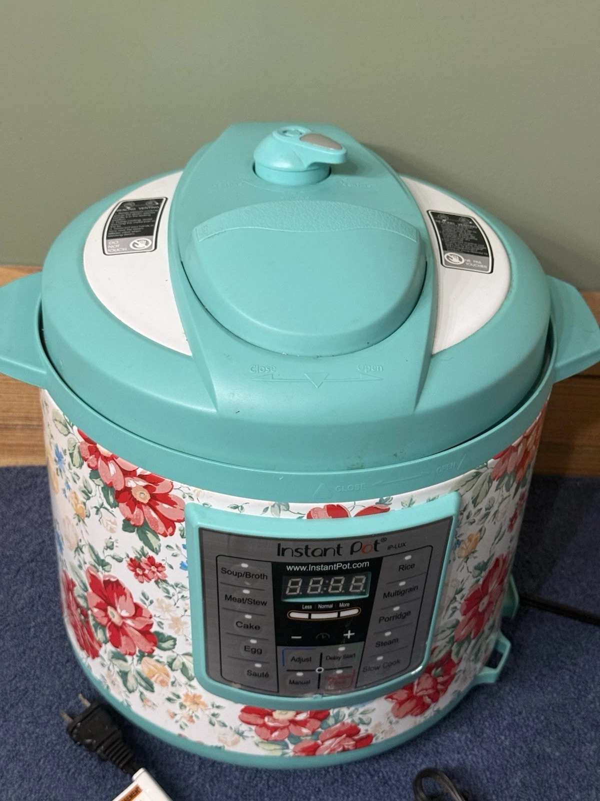 Pioneer Woman Instant Pot IP-Lux60 Vintage Floral Aqua 6 QT Pressure Cooker