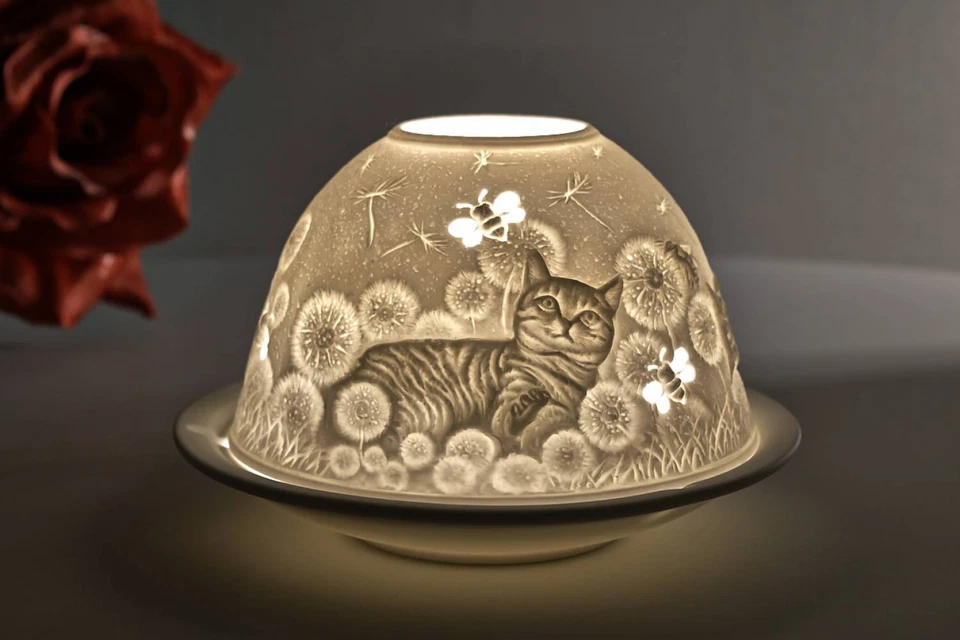 Dome Light Hauskatzen Kätzchen Teelichthalter Windlicht Dekolicht Porzellan weiß - Bild 1 von 1