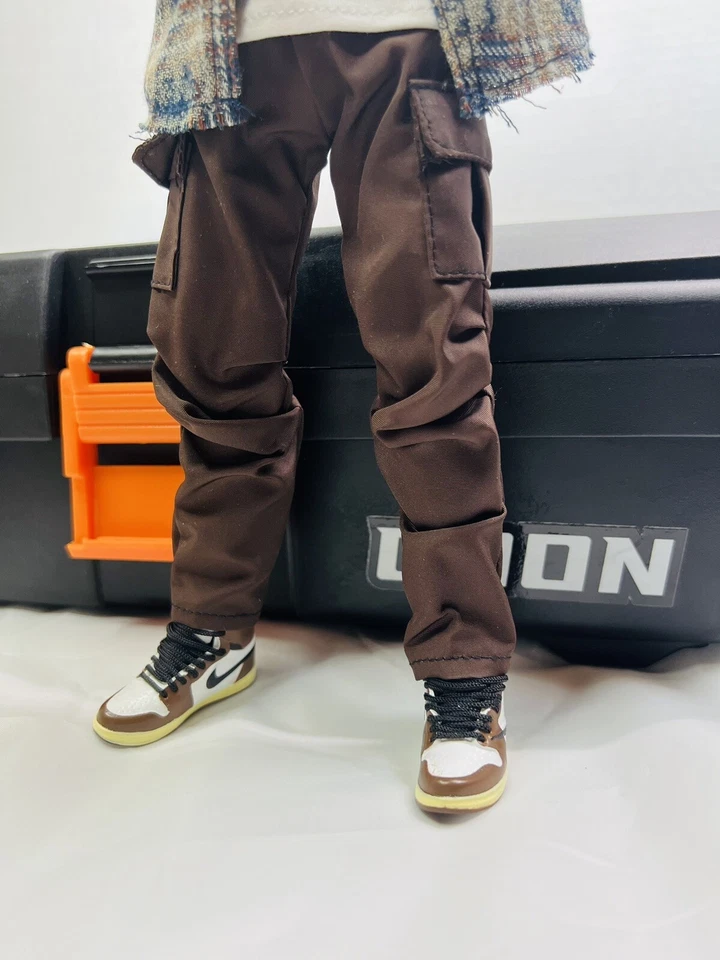 Travis Scott 1/6 Rapero Figura de Acción Cactus Jack Astroworld Conjunto Micrófono Tenis Foto 4 de 4