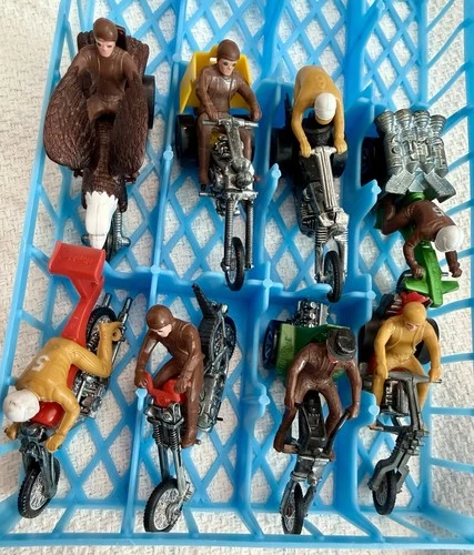 HOT WHEELS MATTEL REDLINE ERA RRRUMBLERS LOT 8 BIKES MOTORCYCLES RIDERS COLLECT!