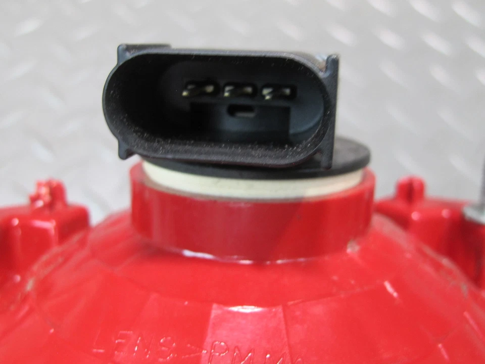 03-06 CHEVROLET SSR LUZ TRASERA DERECHA LUZ TRASERA 15164420 OEM Foto 4 de 4