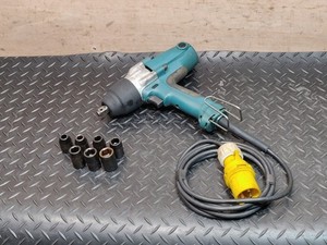 Makita TW0200 1/2'' Schlagschrauber 110V + Steckschlüssel Nuss Runner Whiz Gun - MwSt inkl