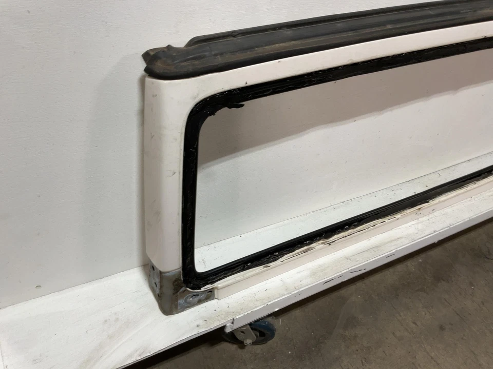 Marco de parabrisas Jeep TJ Wrangler OEM solo piedra blanco PW1 1997-2002 059155 Foto 3 de 4