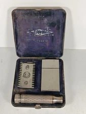Gillette Razor Kit in Decorative Metal Case - Very Old - TUCKAWAY