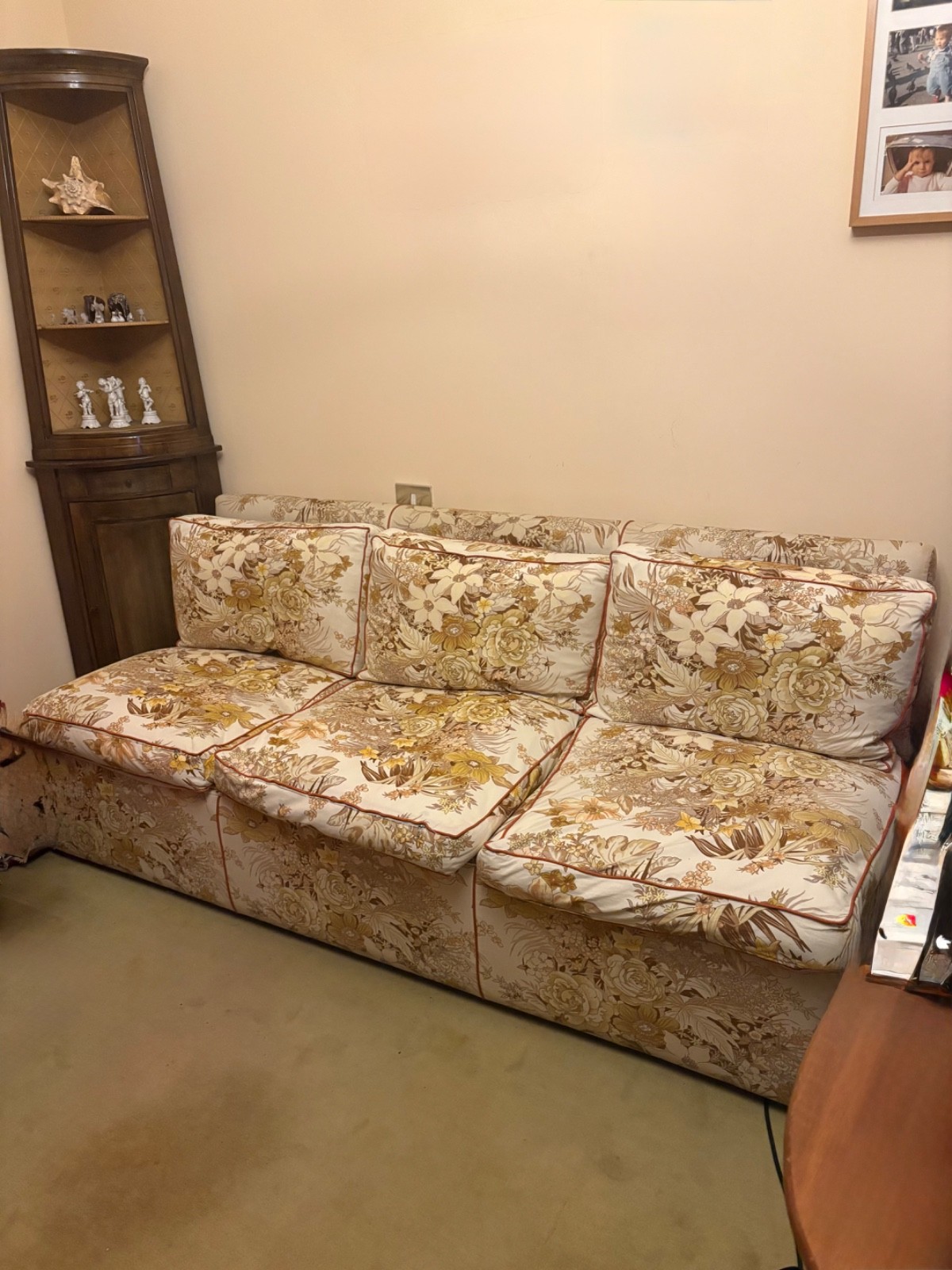 Divano a 3 Posti misure cm 82x195x80 cuscini in vera piuma d’oca.