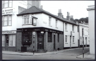 PRINCE OF WALES, Queens Place. Postkarte 1960er Jahre postfrisch BRIGHTON PUB. Gratis Versand