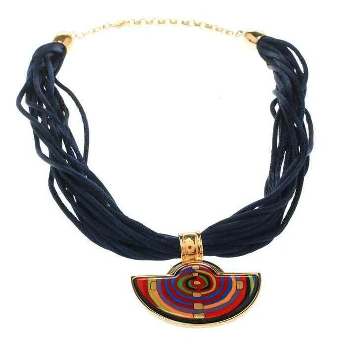 Collar FREYWILLE Espiral de Vida Media Luna Colorido Colgante Cordón de Seda Nuevo en Caja Foto 3 de 4